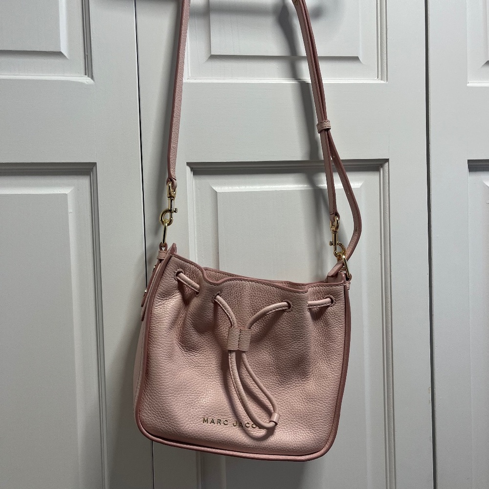 Marc Jacobs Leather  Bucket Bag Peach Whip